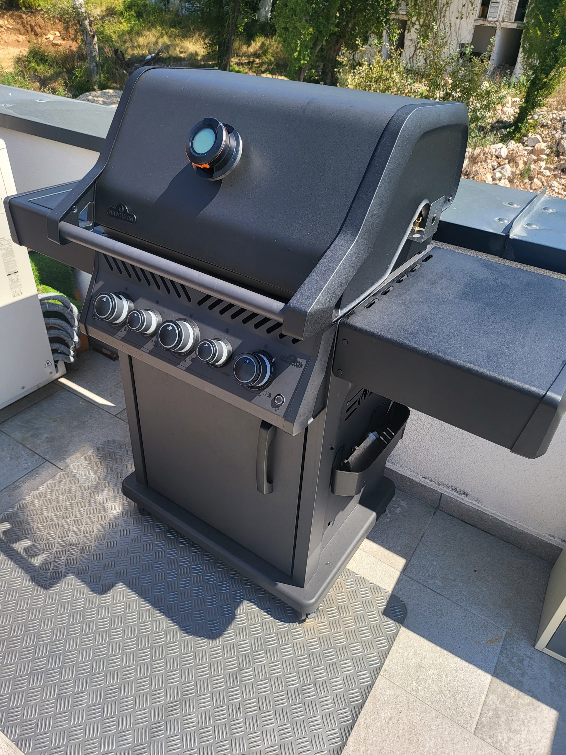 Barbecue grill