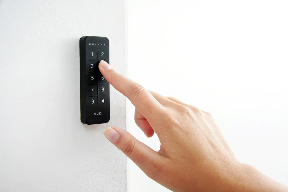 Check-in & smart lock